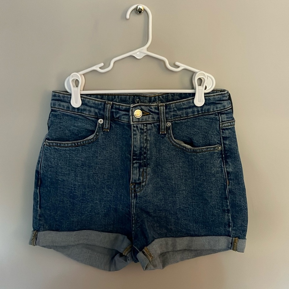 wild fable medium wash mid rise jean shorts